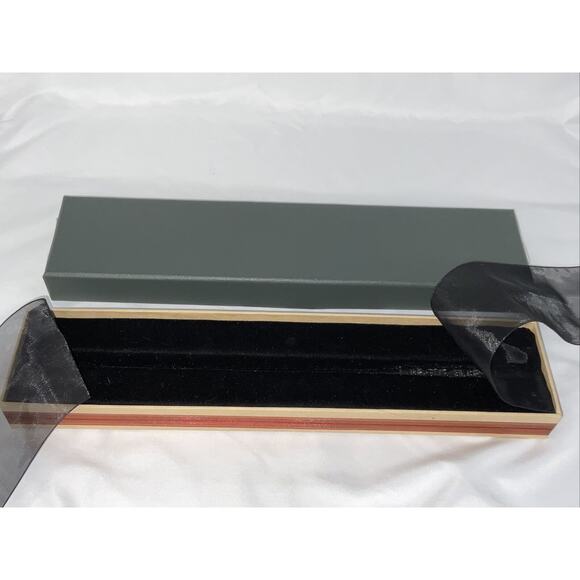 The Noble Collection Harry Potter Professor Snape Wand in Ollivander's Box - Picture 10 of 12